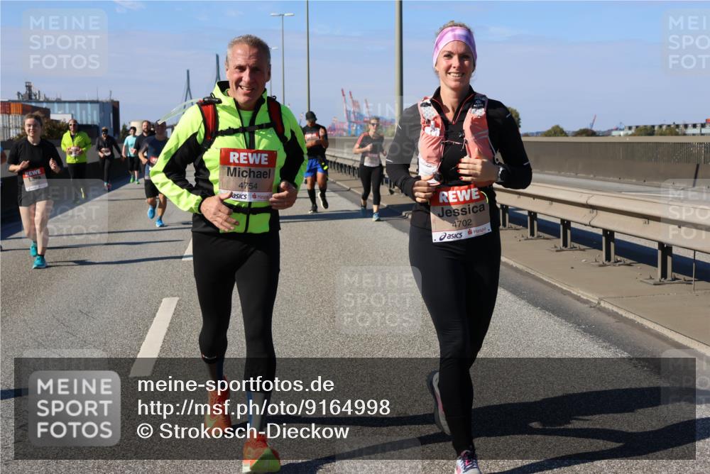 03.10.2025 - Köhlbrandbrückenlauf Strokosch-Dieckow http://msf.ph/oto/9164998 03.10.2025 13:12:20 Position 3 4754, 4702 meine-sportfotos.de