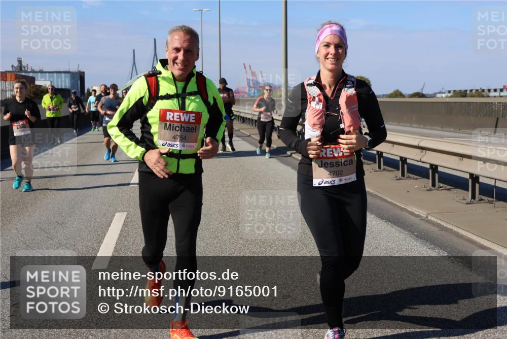 03.10.2025 - Köhlbrandbrückenlauf Strokosch-Dieckow http://msf.ph/oto/9165001 03.10.2025 13:12:20 Position 3 4754, 4702 meine-sportfotos.de