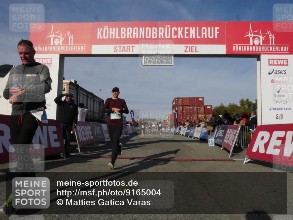 03.10.2025 - Köhlbrandbrückenlauf Matties Gatica Varas http://msf.ph/oto/9165004 03.10.2025 09:56:36 Ziel 1023, 1085, 1103, 1421, 3402, 3544 meine-sportfotos.de
