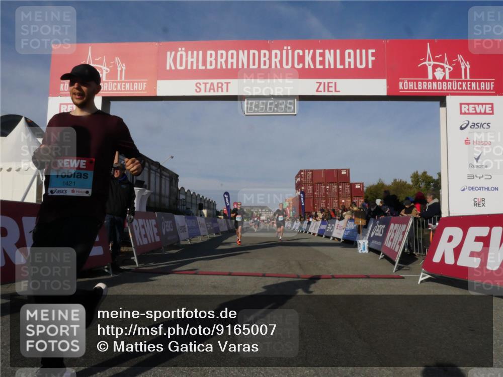 03.10.2025 - Köhlbrandbrückenlauf Matties Gatica Varas http://msf.ph/oto/9165007 03.10.2025 09:56:37 Ziel 1023, 1085, 1103, 1150, 1261, 3402, 3544, 3763 meine-sportfotos.de