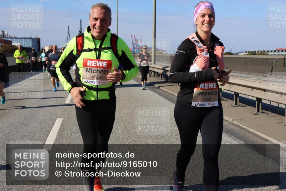 03.10.2025 - Köhlbrandbrückenlauf Strokosch-Dieckow http://msf.ph/oto/9165010 03.10.2025 13:12:20 Position 3 4754, 4702 meine-sportfotos.de