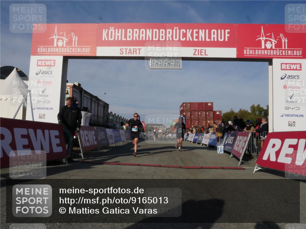 03.10.2025 - Köhlbrandbrückenlauf Matties Gatica Varas http://msf.ph/oto/9165013 03.10.2025 09:56:39 Ziel 1023, 1085, 1103, 1150, 1261, 3402, 3544, 3763 meine-sportfotos.de