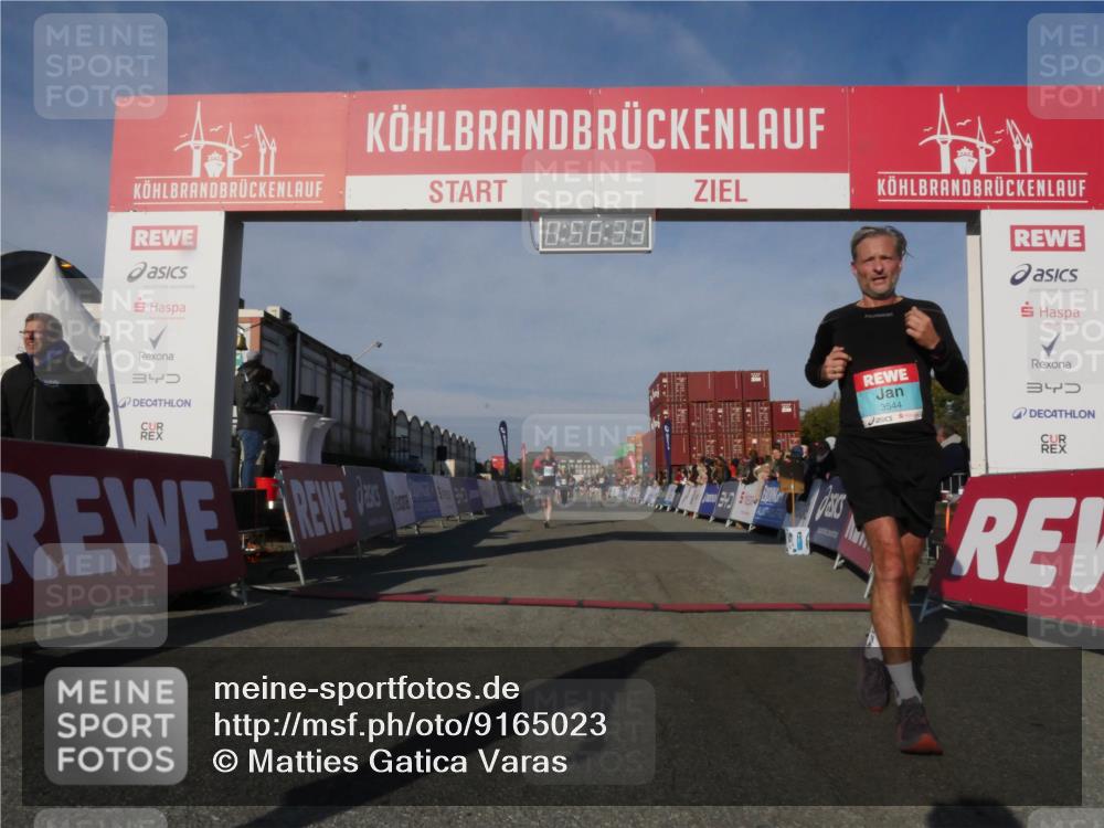 03.10.2025 - Köhlbrandbrückenlauf Matties Gatica Varas http://msf.ph/oto/9165023 03.10.2025 09:56:41 Ziel 1023, 1065, 1103, 1150, 1261, 1703, 3402, 3763 meine-sportfotos.de