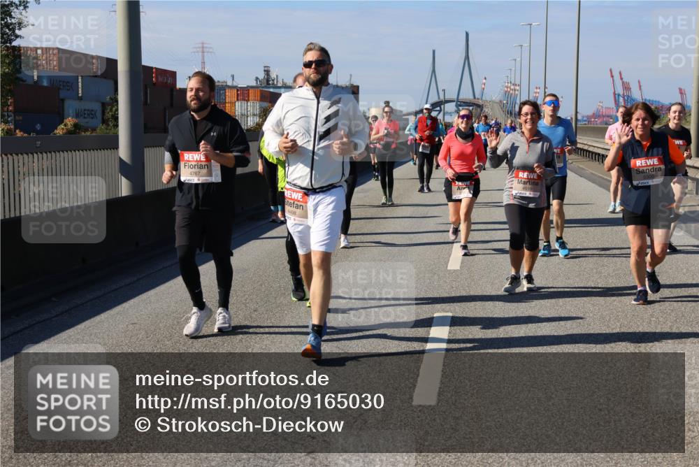 03.10.2025 - Köhlbrandbrückenlauf Strokosch-Dieckow http://msf.ph/oto/9165030 03.10.2025 13:12:26 Position 3 4767, 4498, 4919 meine-sportfotos.de