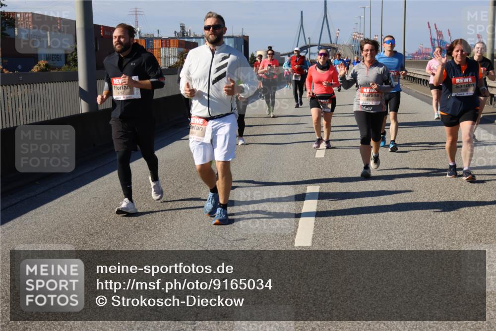 03.10.2025 - Köhlbrandbrückenlauf Strokosch-Dieckow http://msf.ph/oto/9165034 03.10.2025 13:12:26 Position 3 4767, 4498, 4919 meine-sportfotos.de