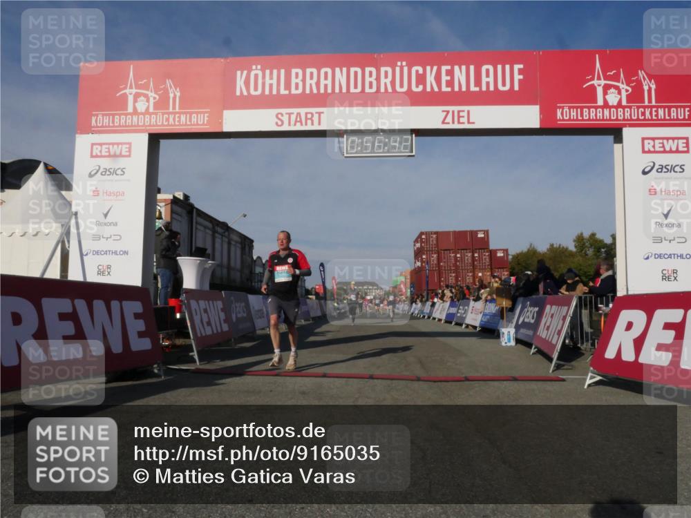 03.10.2025 - Köhlbrandbrückenlauf Matties Gatica Varas http://msf.ph/oto/9165035 03.10.2025 09:56:44 Ziel 1023, 1050, 1065, 1103, 1150, 1261, 1703, 3402, 3491, 3763 meine-sportfotos.de