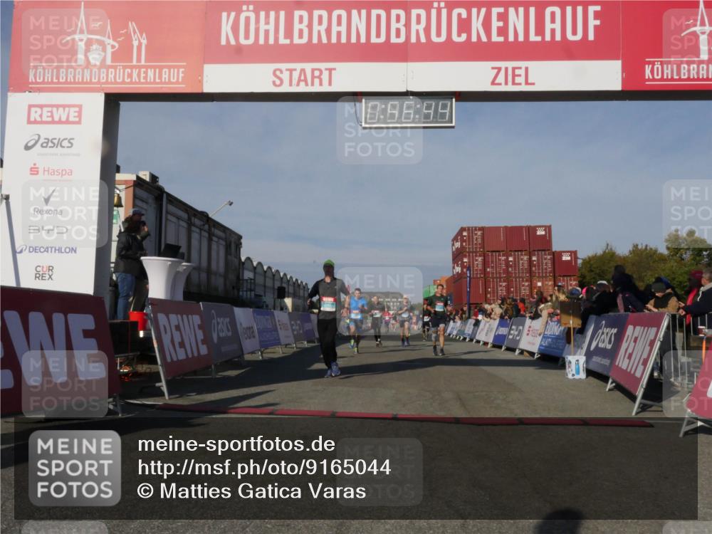 03.10.2025 - Köhlbrandbrückenlauf Matties Gatica Varas http://msf.ph/oto/9165044 03.10.2025 09:56:46 Ziel 1023, 1050, 1065, 1103, 1150, 1261, 1703, 3491, 3531, 3763 meine-sportfotos.de