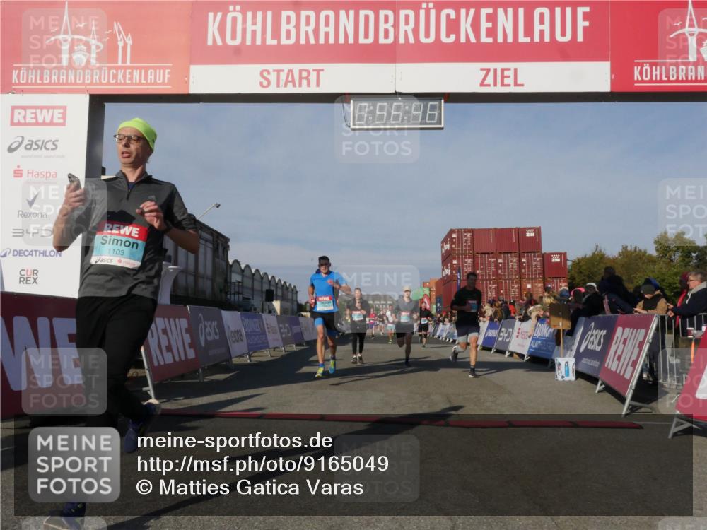 03.10.2025 - Köhlbrandbrückenlauf Matties Gatica Varas http://msf.ph/oto/9165049 03.10.2025 09:56:48 Ziel 1023, 1050, 1065, 1150, 1261, 1703, 3491, 3531, 3763 meine-sportfotos.de