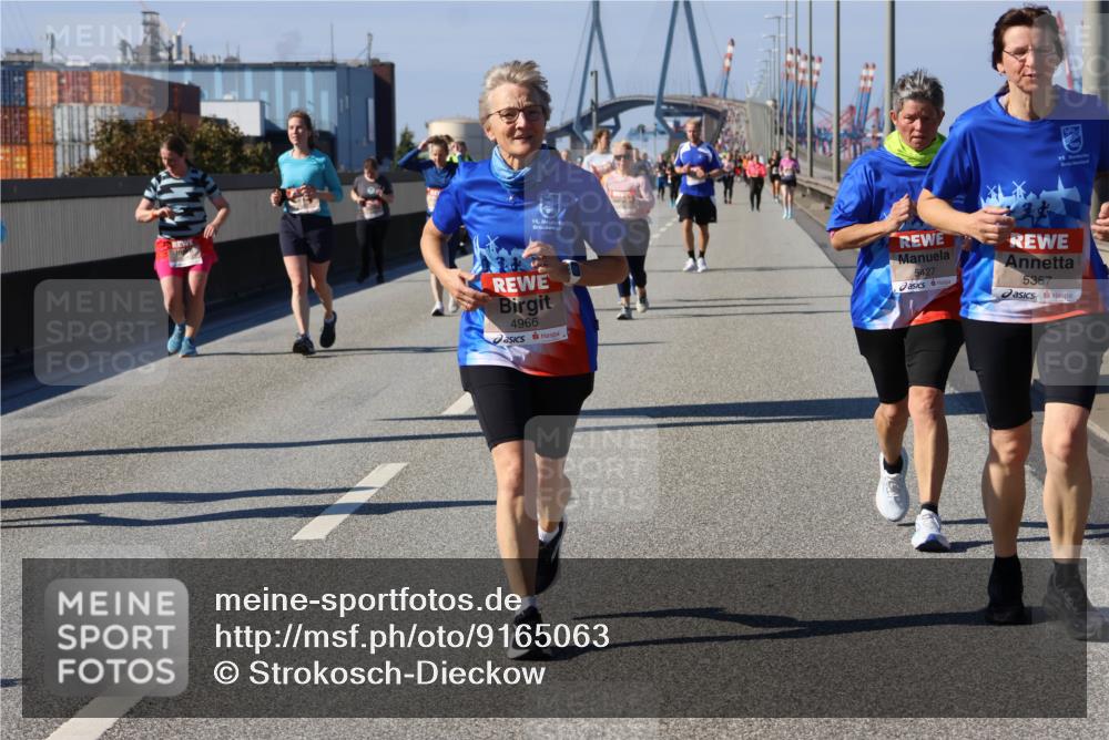 03.10.2025 - Köhlbrandbrückenlauf Strokosch-Dieckow http://msf.ph/oto/9165063 03.10.2025 13:12:40 Position 3 15, 4966, 5427, 5357 meine-sportfotos.de