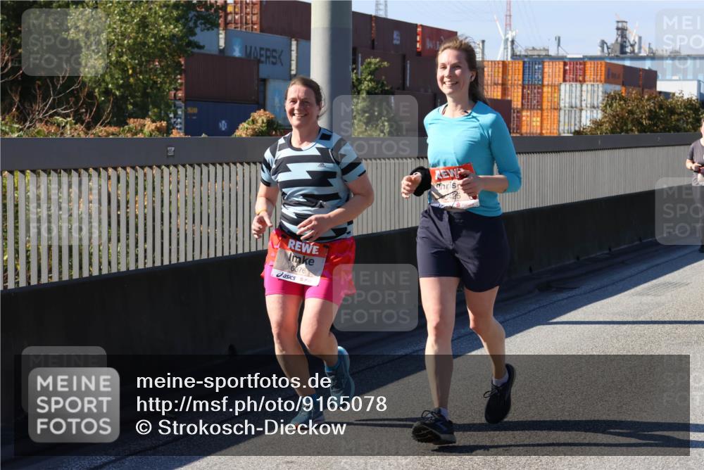 03.10.2025 - Köhlbrandbrückenlauf Strokosch-Dieckow http://msf.ph/oto/9165078 03.10.2025 13:12:46 Position 3 6376 meine-sportfotos.de