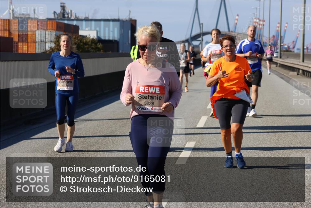 03.10.2025 - Köhlbrandbrückenlauf Strokosch-Dieckow http://msf.ph/oto/9165081 03.10.2025 13:12:48 Position 3 6290, 5238 meine-sportfotos.de