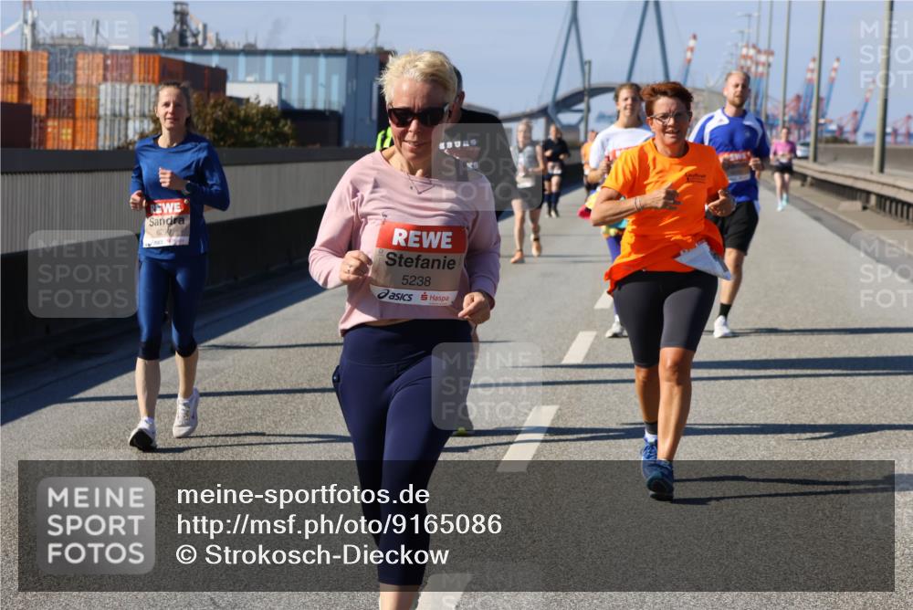 03.10.2025 - Köhlbrandbrückenlauf Strokosch-Dieckow http://msf.ph/oto/9165086 03.10.2025 13:12:48 Position 3 6290, 5238 meine-sportfotos.de