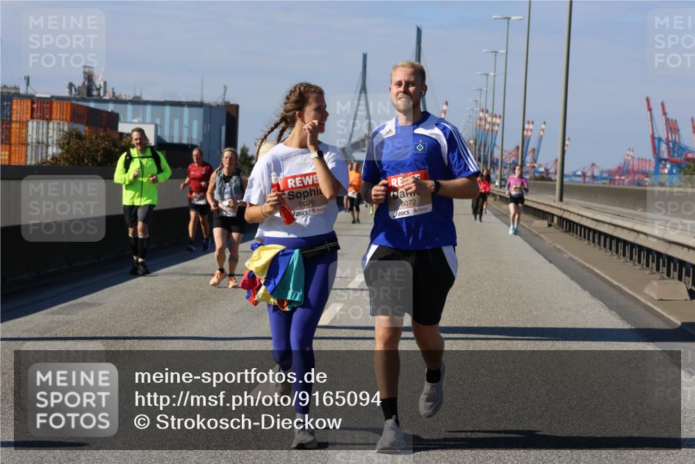 03.10.2025 - Köhlbrandbrückenlauf Strokosch-Dieckow http://msf.ph/oto/9165094 03.10.2025 13:12:52 Position 3 6076, 6072 meine-sportfotos.de