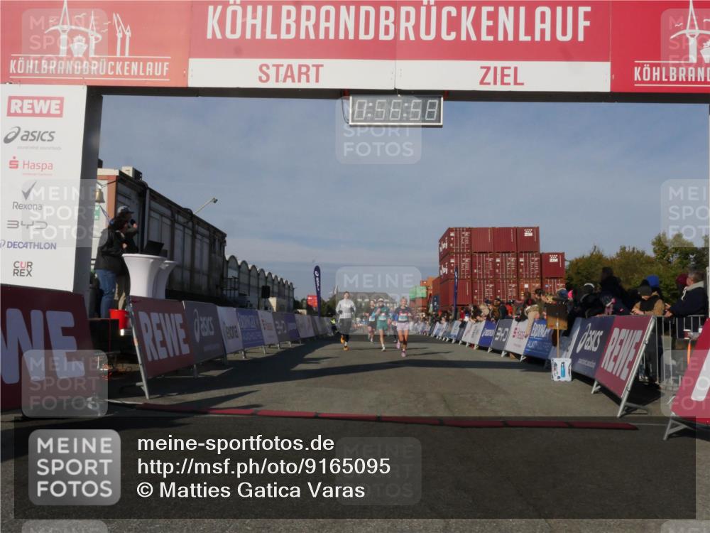 03.10.2025 - Köhlbrandbrückenlauf Matties Gatica Varas http://msf.ph/oto/9165095 03.10.2025 09:57:00 Ziel 1068, 1086, 1196, 1275, 1550, 2844, 2955, 3270 meine-sportfotos.de