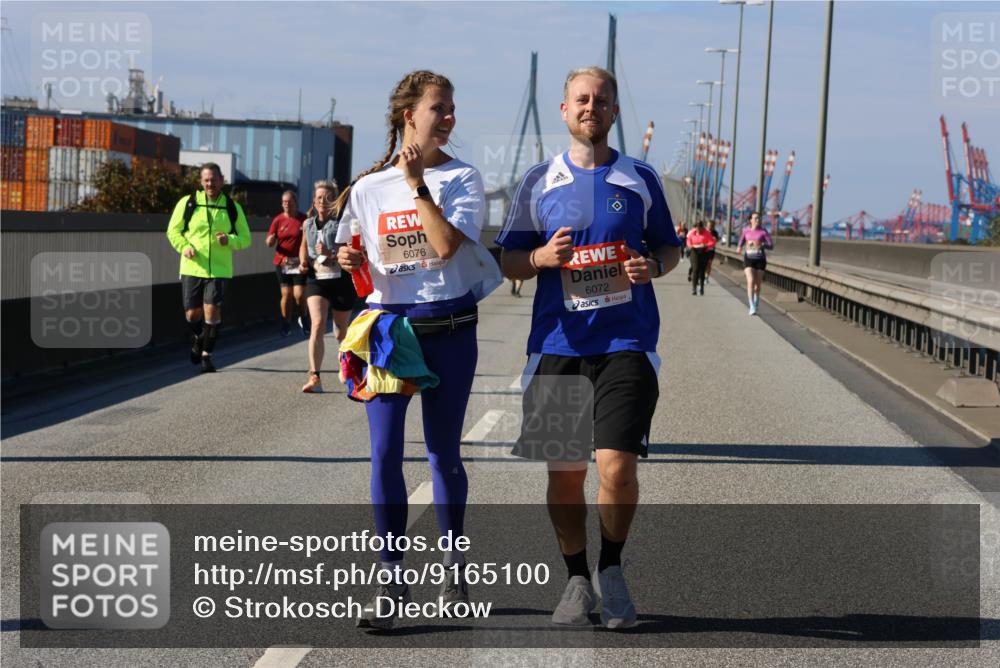 03.10.2025 - Köhlbrandbrückenlauf Strokosch-Dieckow http://msf.ph/oto/9165100 03.10.2025 13:12:52 Position 3 6076, 6072 meine-sportfotos.de