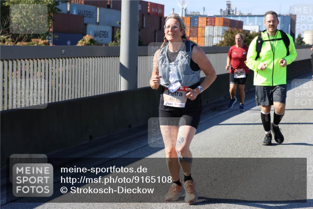 03.10.2025 - Köhlbrandbrückenlauf Strokosch-Dieckow http://msf.ph/oto/9165108 03.10.2025 13:12:58 Position 3 6574 meine-sportfotos.de