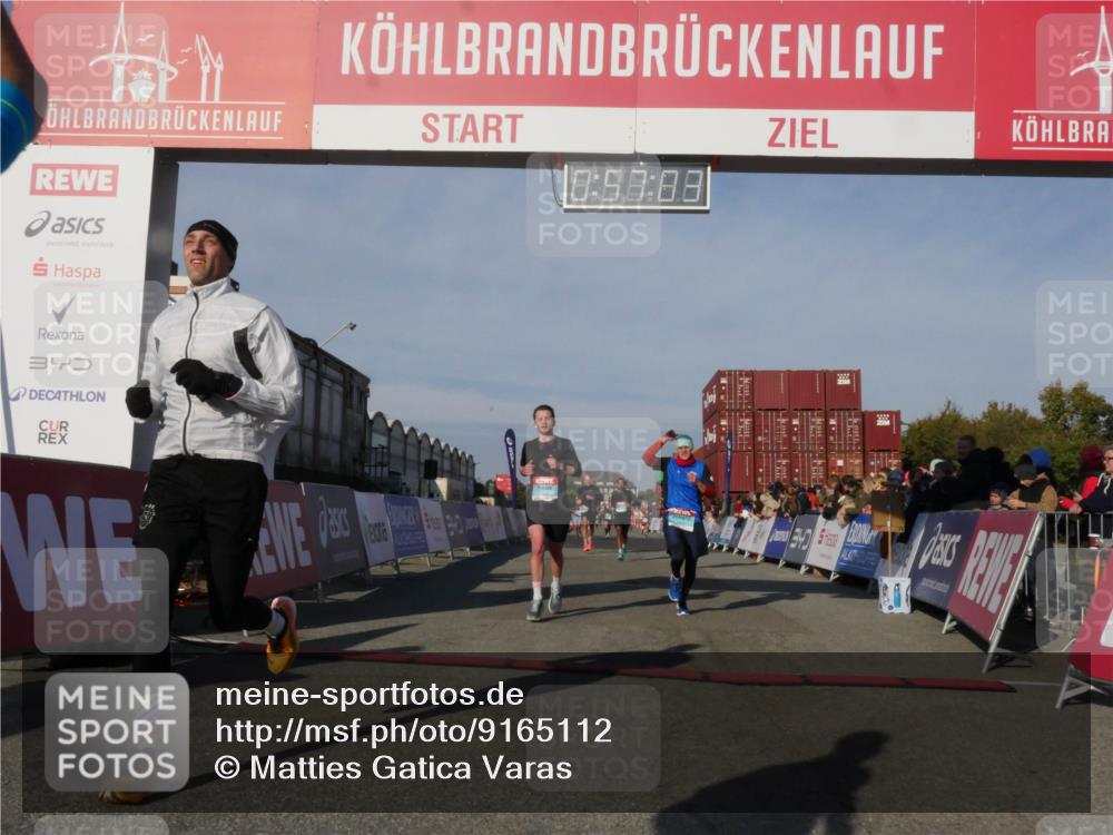 03.10.2025 - Köhlbrandbrückenlauf Matties Gatica Varas http://msf.ph/oto/9165112 03.10.2025 09:57:05 Ziel 1068, 1196, 1550, 2955, 3205, 3270, 3414 meine-sportfotos.de