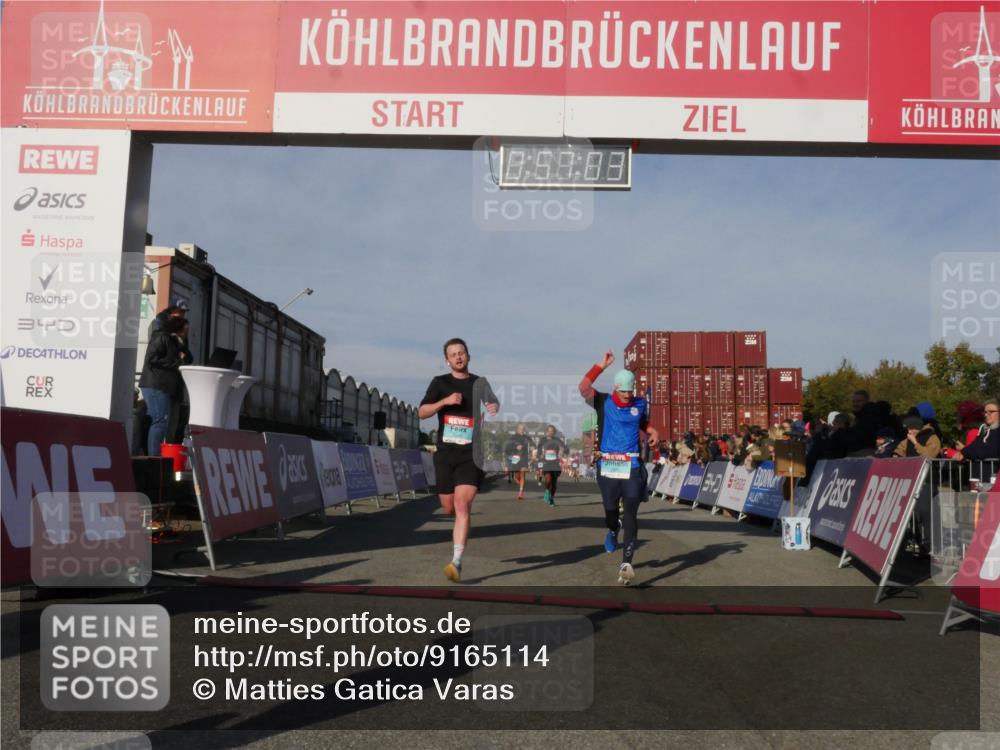 03.10.2025 - Köhlbrandbrückenlauf Matties Gatica Varas http://msf.ph/oto/9165114 03.10.2025 09:57:05 Ziel 1068, 1196, 1550, 2955, 3205, 3270, 3414 meine-sportfotos.de