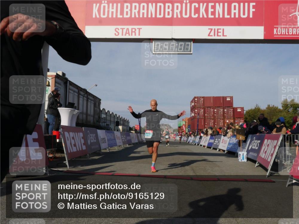 03.10.2025 - Köhlbrandbrückenlauf Matties Gatica Varas http://msf.ph/oto/9165129 03.10.2025 09:57:09 Ziel 1090, 1258, 3205, 3270, 3414, 3705 meine-sportfotos.de