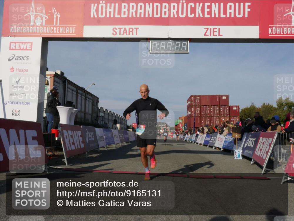 03.10.2025 - Köhlbrandbrückenlauf Matties Gatica Varas http://msf.ph/oto/9165131 03.10.2025 09:57:09 Ziel 1090, 1258, 3205, 3270, 3414, 3705 meine-sportfotos.de
