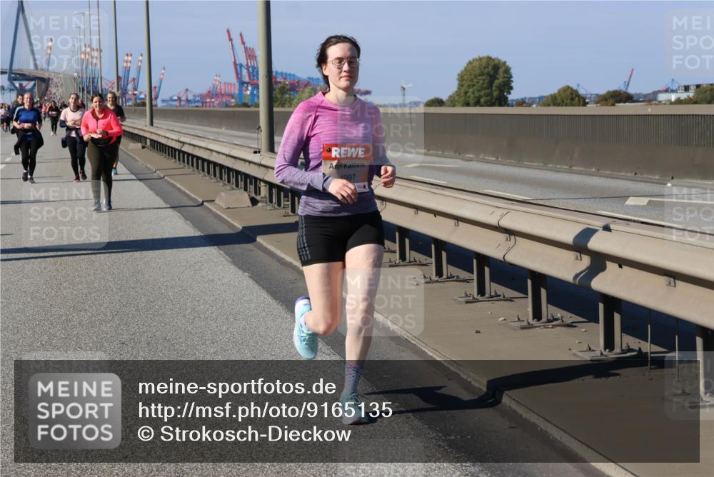 03.10.2025 - Köhlbrandbrückenlauf Strokosch-Dieckow http://msf.ph/oto/9165135 03.10.2025 13:13:08 Position 3 1997 meine-sportfotos.de