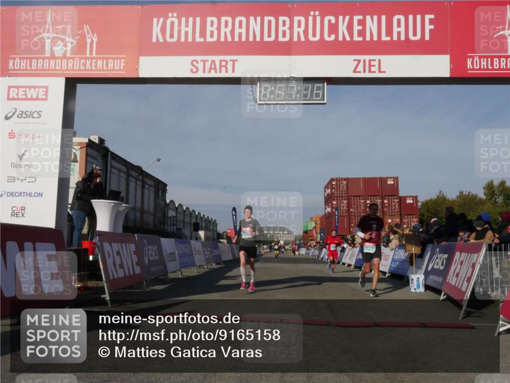 03.10.2025 - Köhlbrandbrückenlauf Matties Gatica Varas http://msf.ph/oto/9165158 03.10.2025 09:57:18 Ziel 1090, 1101, 1180, 1258, 2708, 2760, 3518, 3705 meine-sportfotos.de