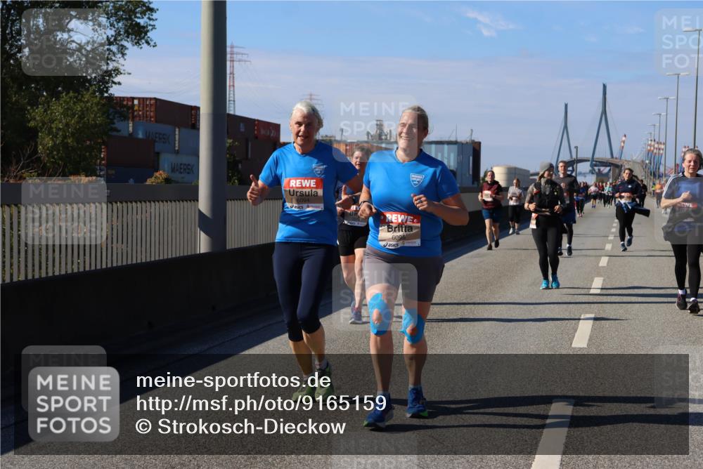 03.10.2025 - Köhlbrandbrückenlauf Strokosch-Dieckow http://msf.ph/oto/9165159 03.10.2025 13:13:16 Position 3 6094, 6095 meine-sportfotos.de