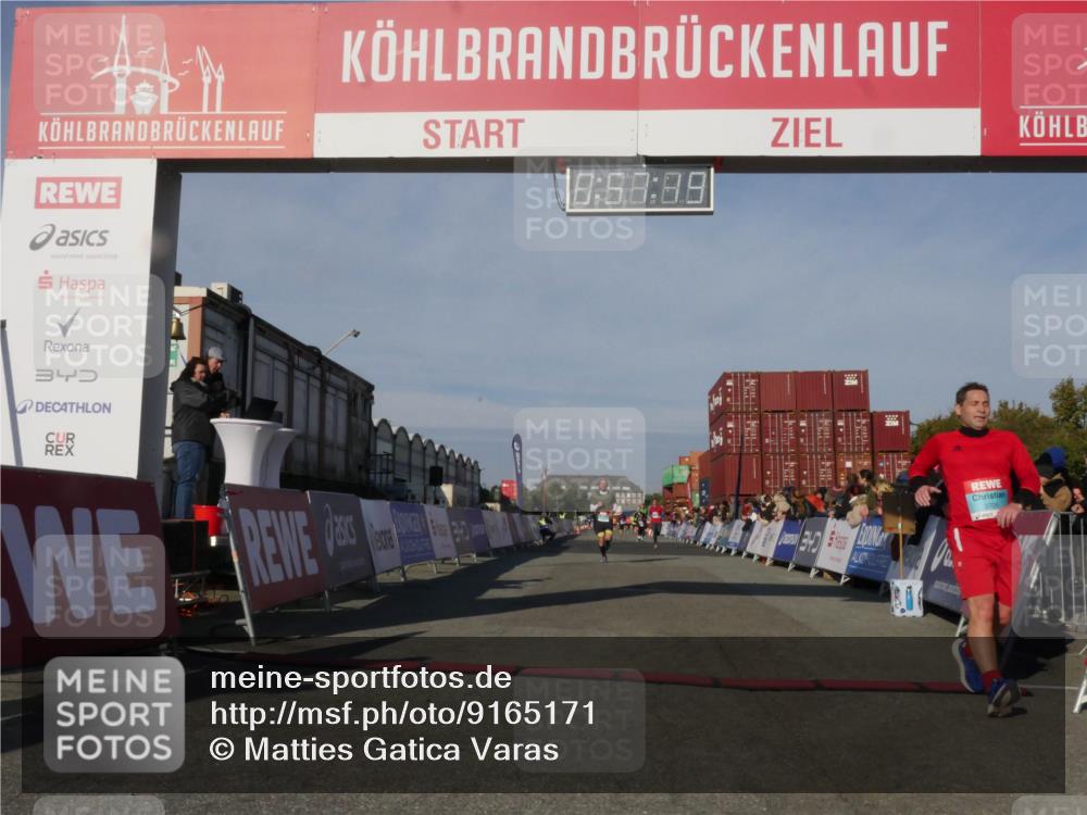 03.10.2025 - Köhlbrandbrückenlauf Matties Gatica Varas http://msf.ph/oto/9165171 03.10.2025 09:57:21 Ziel 1010, 1101, 1180, 2708, 2760, 3518, 3705 meine-sportfotos.de