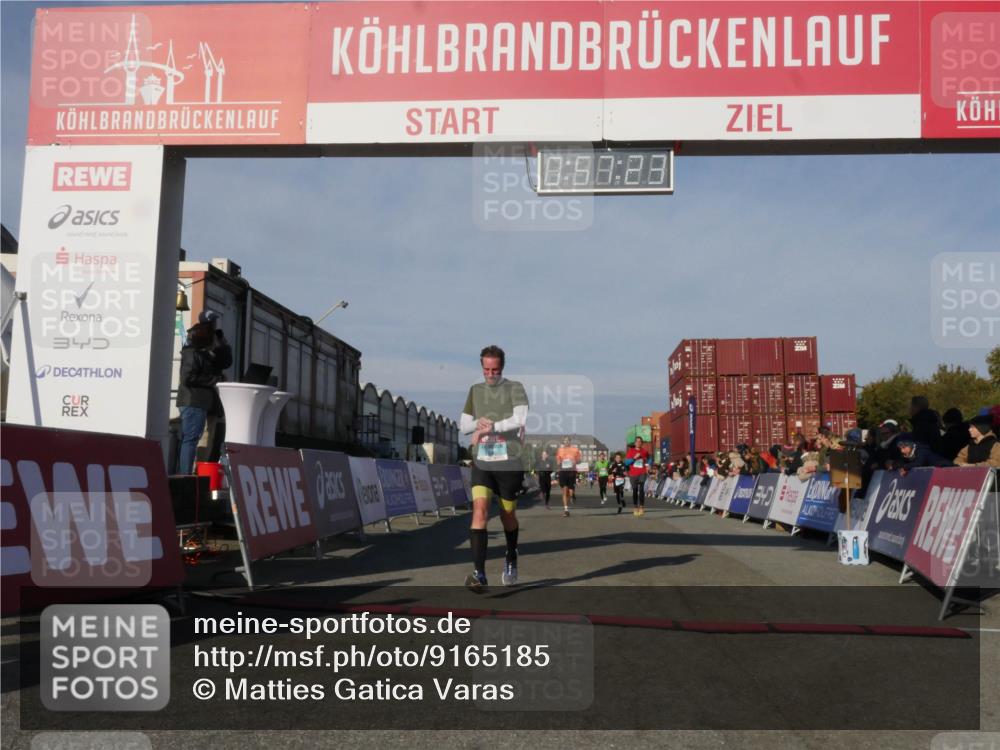 03.10.2025 - Köhlbrandbrückenlauf Matties Gatica Varas http://msf.ph/oto/9165185 03.10.2025 09:57:25 Ziel 1010, 1101, 1180, 2708, 2760, 2820, 3518, 3795 meine-sportfotos.de