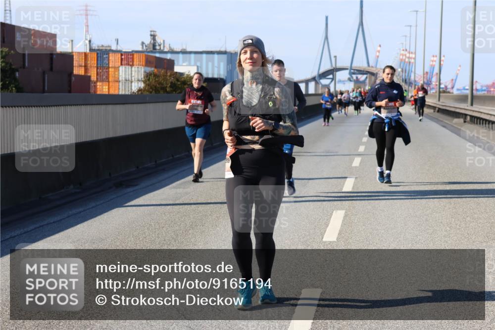 03.10.2025 - Köhlbrandbrückenlauf Strokosch-Dieckow http://msf.ph/oto/9165194 03.10.2025 13:13:20 Position 3  meine-sportfotos.de