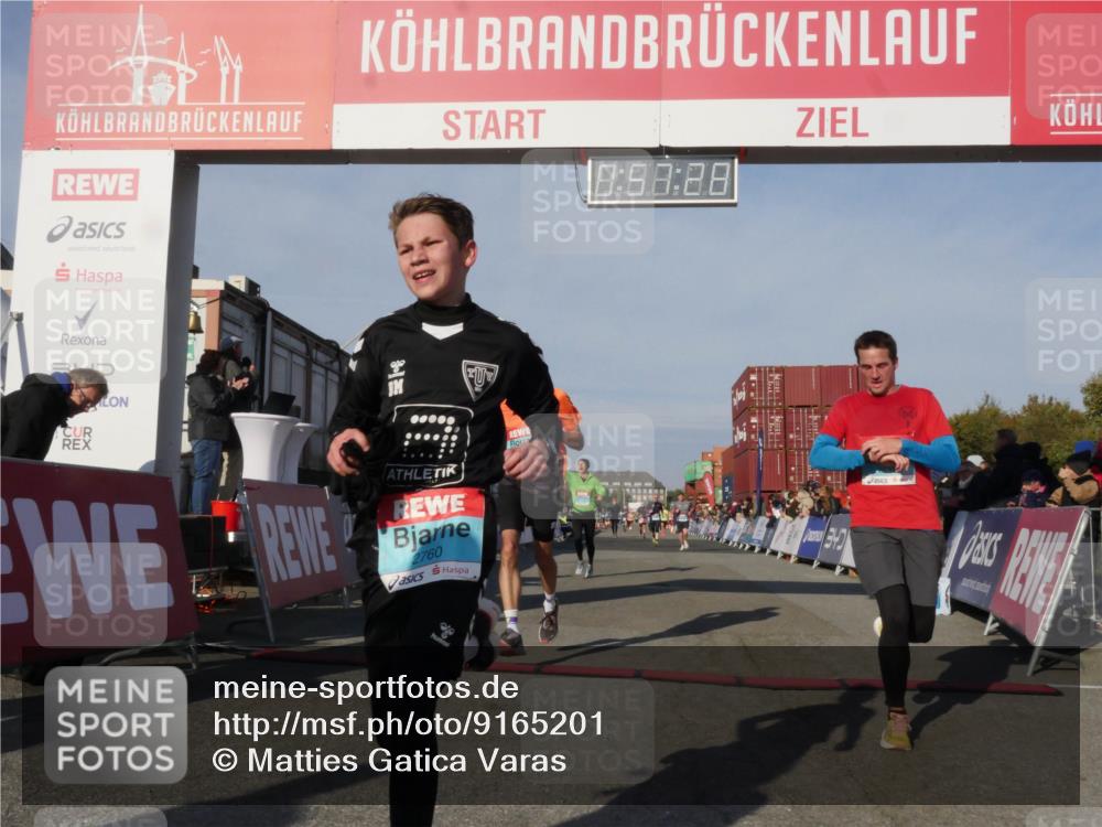 03.10.2025 - Köhlbrandbrückenlauf Matties Gatica Varas http://msf.ph/oto/9165201 03.10.2025 09:57:29 Ziel 1010, 1101, 1541, 2759, 2820, 3518, 3795 meine-sportfotos.de