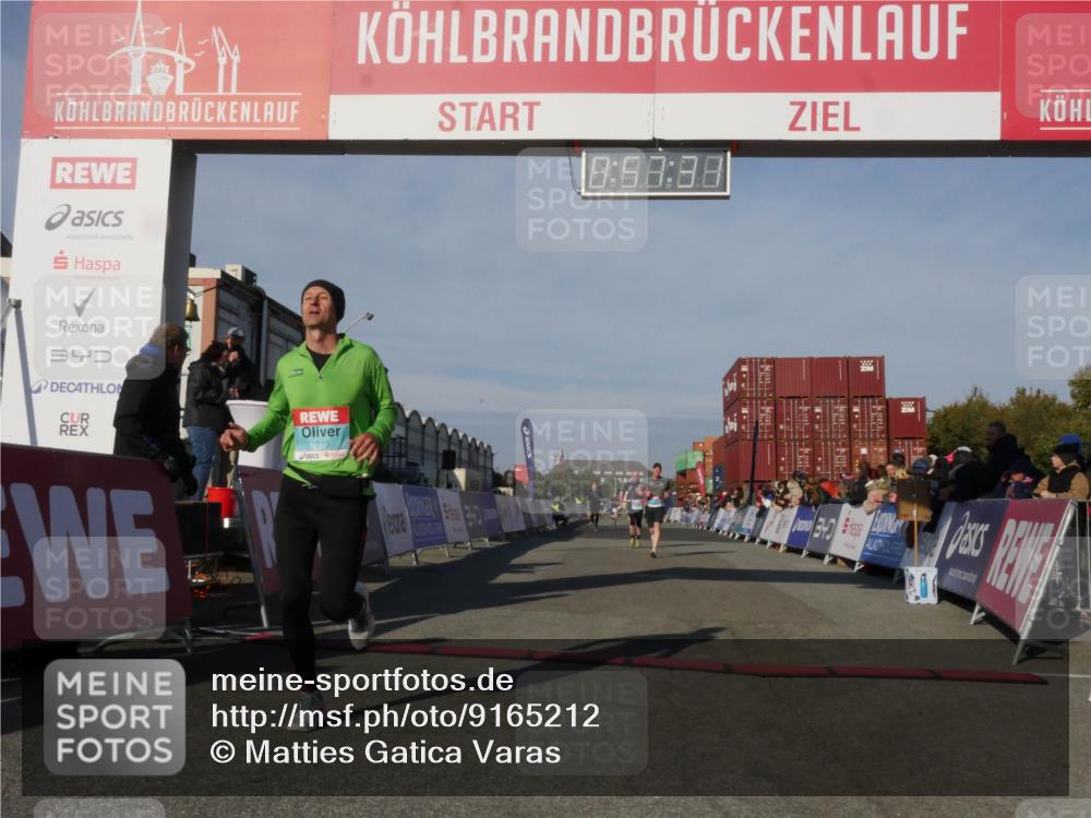 03.10.2025 - Köhlbrandbrückenlauf Matties Gatica Varas http://msf.ph/oto/9165212 03.10.2025 09:57:32 Ziel 1010, 1541, 2759, 2819, 2820, 3335, 3795 meine-sportfotos.de