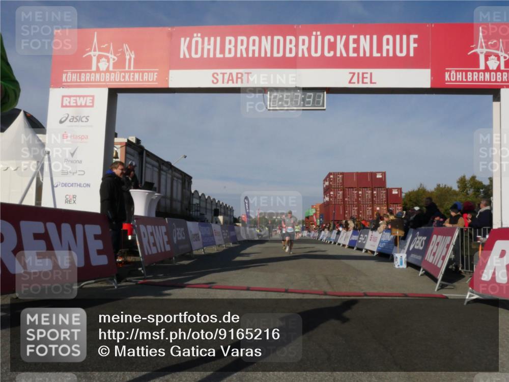 03.10.2025 - Köhlbrandbrückenlauf Matties Gatica Varas http://msf.ph/oto/9165216 03.10.2025 09:57:33 Ziel 1541, 2759, 2819, 2820, 3335, 3795 meine-sportfotos.de
