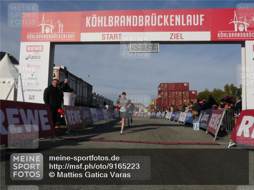 03.10.2025 - Köhlbrandbrückenlauf Matties Gatica Varas http://msf.ph/oto/9165223 03.10.2025 09:57:35 Ziel 1083, 1541, 2759, 2801, 2802, 2819, 2820, 3043, 3335, 3795 meine-sportfotos.de