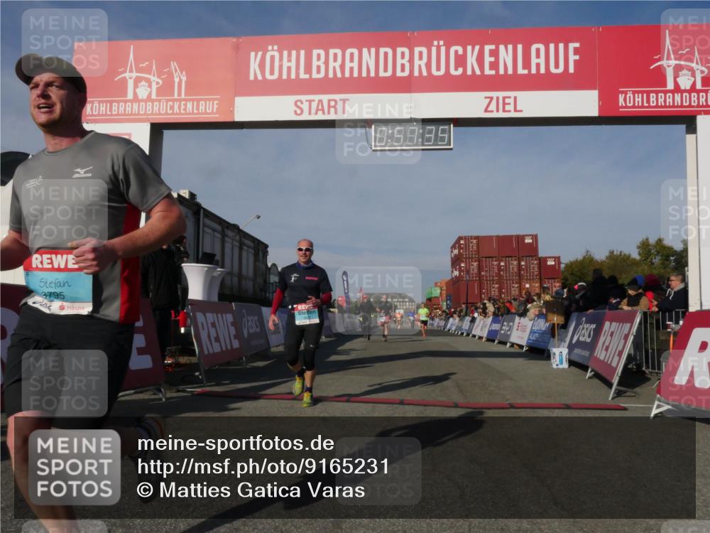 03.10.2025 - Köhlbrandbrückenlauf Matties Gatica Varas http://msf.ph/oto/9165231 03.10.2025 09:57:37 Ziel 1083, 1541, 2759, 2801, 2802, 2819, 2820, 3043, 3335 meine-sportfotos.de