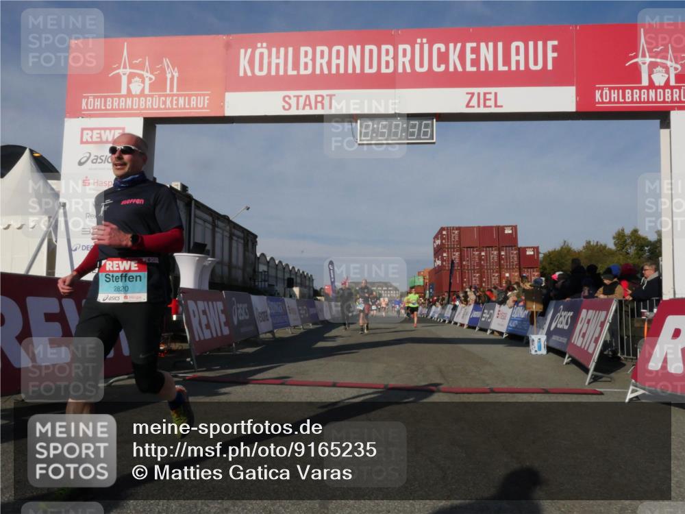 03.10.2025 - Köhlbrandbrückenlauf Matties Gatica Varas http://msf.ph/oto/9165235 03.10.2025 09:57:38 Ziel 1083, 1541, 2759, 2801, 2802, 2819, 3043, 3335 meine-sportfotos.de