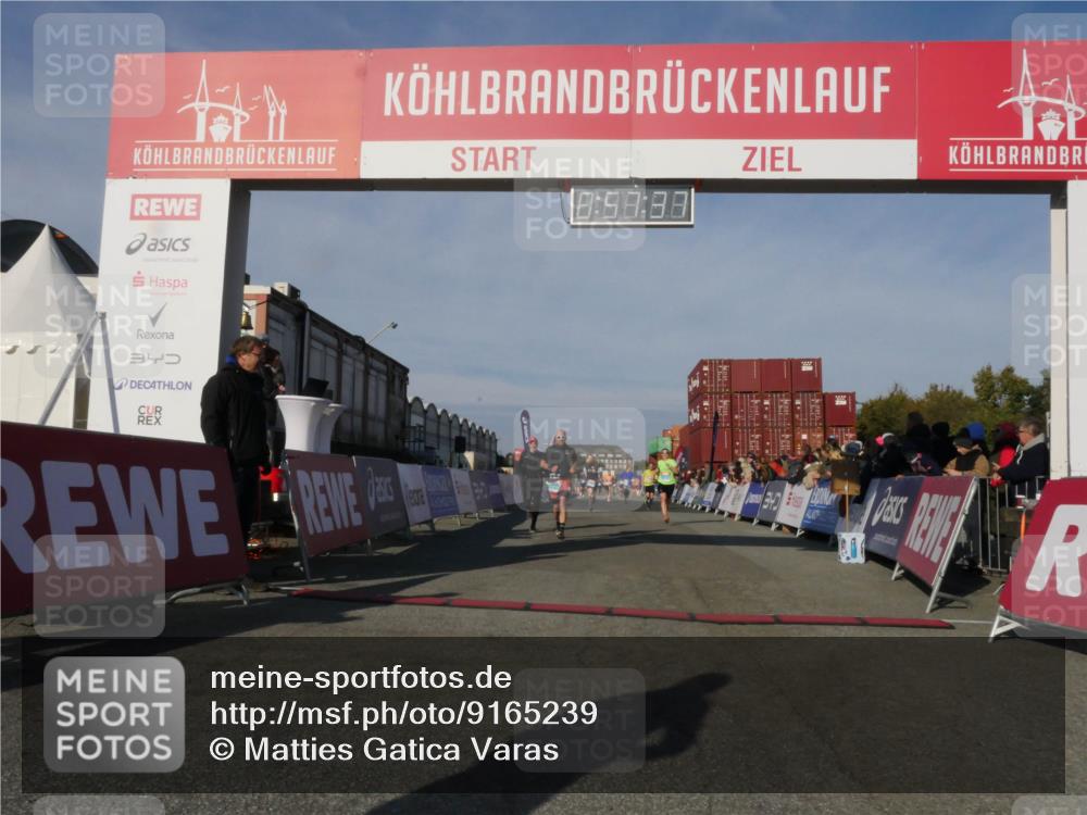 03.10.2025 - Köhlbrandbrückenlauf Matties Gatica Varas http://msf.ph/oto/9165239 03.10.2025 09:57:39 Ziel 1083, 1541, 2759, 2801, 2802, 2819, 3043, 3335 meine-sportfotos.de