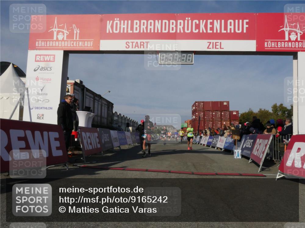 03.10.2025 - Köhlbrandbrückenlauf Matties Gatica Varas http://msf.ph/oto/9165242 03.10.2025 09:57:40 Ziel 1083, 1541, 2759, 2801, 2802, 2811, 2819, 3043, 3335 meine-sportfotos.de