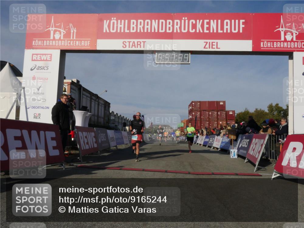 03.10.2025 - Köhlbrandbrückenlauf Matties Gatica Varas http://msf.ph/oto/9165244 03.10.2025 09:57:40 Ziel 1083, 1541, 2759, 2801, 2802, 2811, 2819, 3043, 3335 meine-sportfotos.de