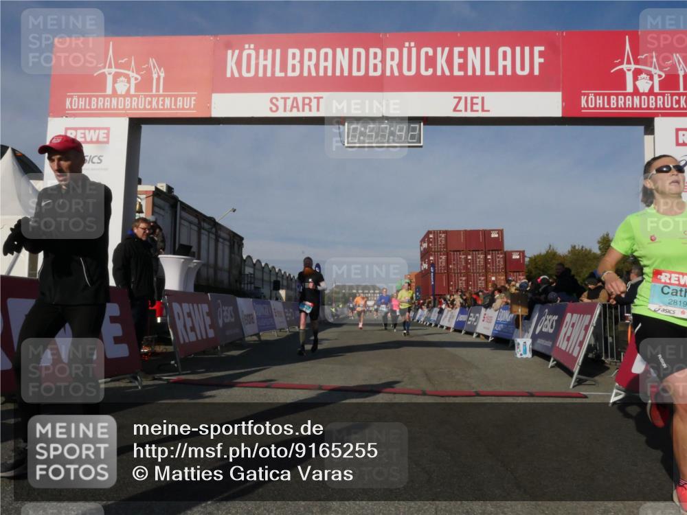 03.10.2025 - Köhlbrandbrückenlauf Matties Gatica Varas http://msf.ph/oto/9165255 03.10.2025 09:57:43 Ziel 1083, 1265, 2801, 2802, 2811, 3043, 3335 meine-sportfotos.de