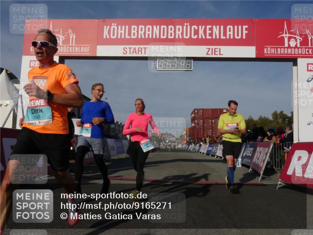 03.10.2025 - Köhlbrandbrückenlauf Matties Gatica Varas http://msf.ph/oto/9165271 03.10.2025 09:57:48 Ziel 1135, 1265, 2811, 3135, 3211 meine-sportfotos.de