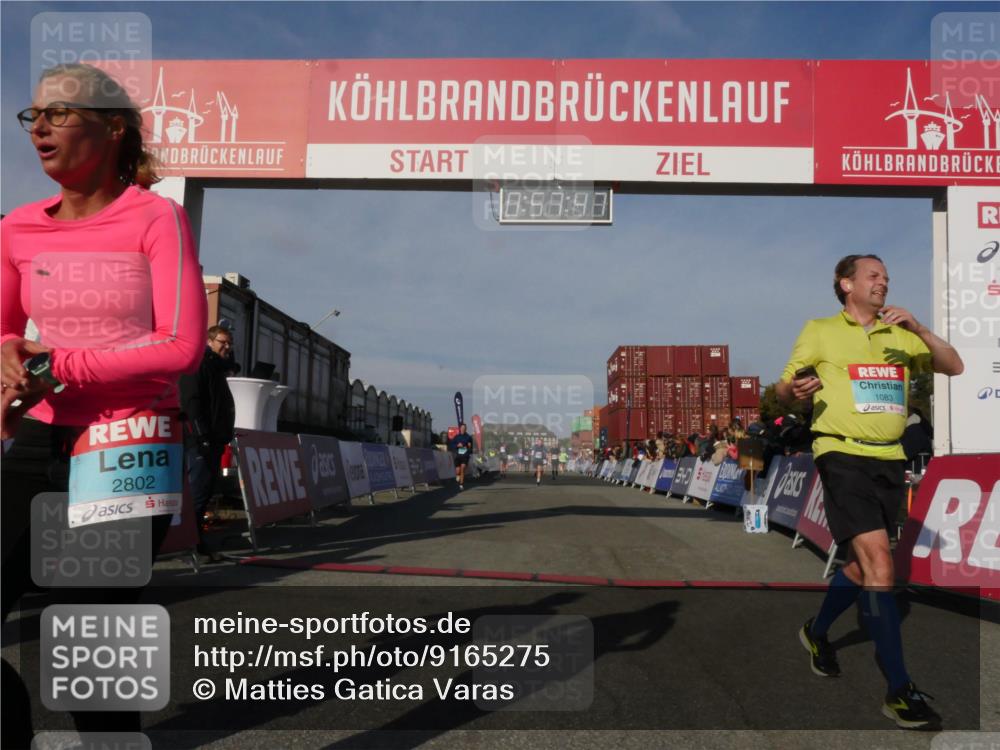 03.10.2025 - Köhlbrandbrückenlauf Matties Gatica Varas http://msf.ph/oto/9165275 03.10.2025 09:57:49 Ziel 1135, 1265, 2811, 3135, 3136, 3211 meine-sportfotos.de