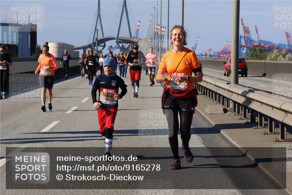 03.10.2025 - Köhlbrandbrückenlauf Strokosch-Dieckow http://msf.ph/oto/9165278 03.10.2025 13:13:58 Position 3 630, 6357, 5808 meine-sportfotos.de