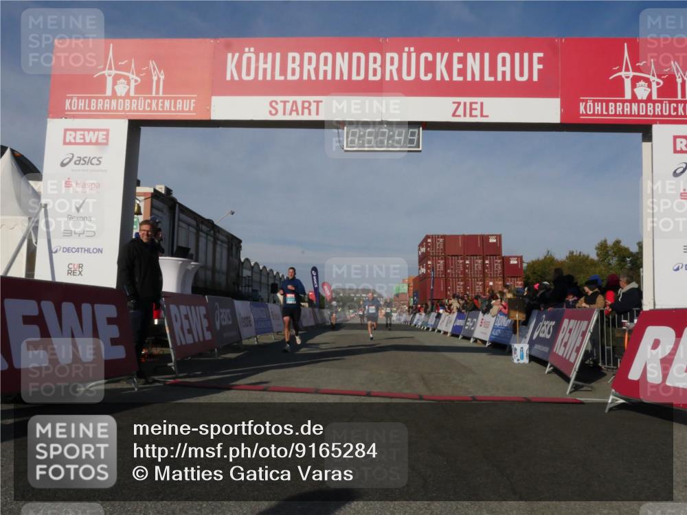 03.10.2025 - Köhlbrandbrückenlauf Matties Gatica Varas http://msf.ph/oto/9165284 03.10.2025 09:57:51 Ziel 1079, 1135, 1265, 2811, 3135, 3136, 3211 meine-sportfotos.de