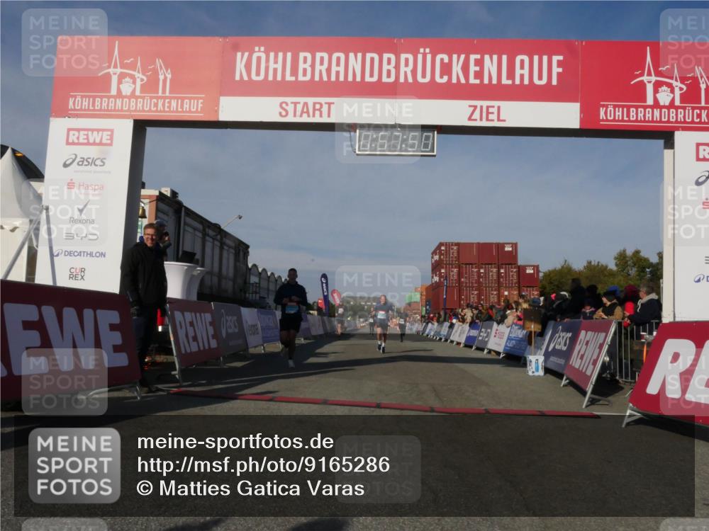 03.10.2025 - Köhlbrandbrückenlauf Matties Gatica Varas http://msf.ph/oto/9165286 03.10.2025 09:57:51 Ziel 1079, 1135, 1265, 2811, 3135, 3136, 3211 meine-sportfotos.de