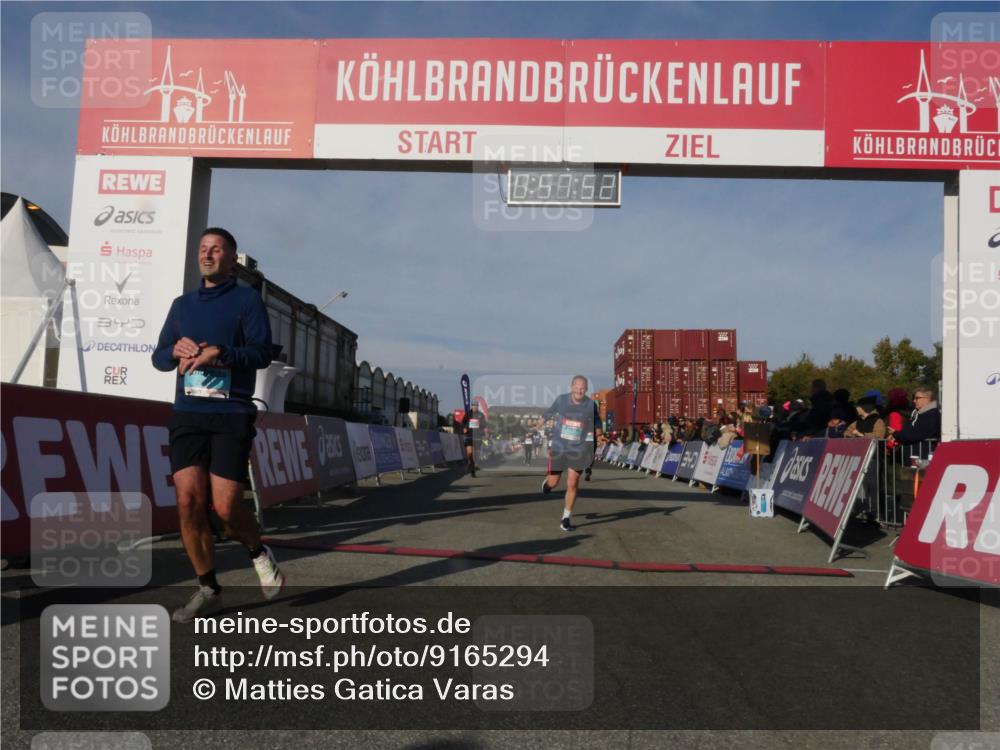 03.10.2025 - Köhlbrandbrückenlauf Matties Gatica Varas http://msf.ph/oto/9165294 03.10.2025 09:57:53 Ziel 1079, 1135, 1265, 3079, 3135, 3136, 3211 meine-sportfotos.de