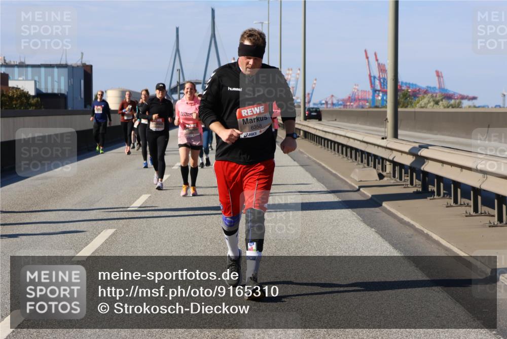 03.10.2025 - Köhlbrandbrückenlauf Strokosch-Dieckow http://msf.ph/oto/9165310 03.10.2025 13:14:08 Position 3 6358 meine-sportfotos.de