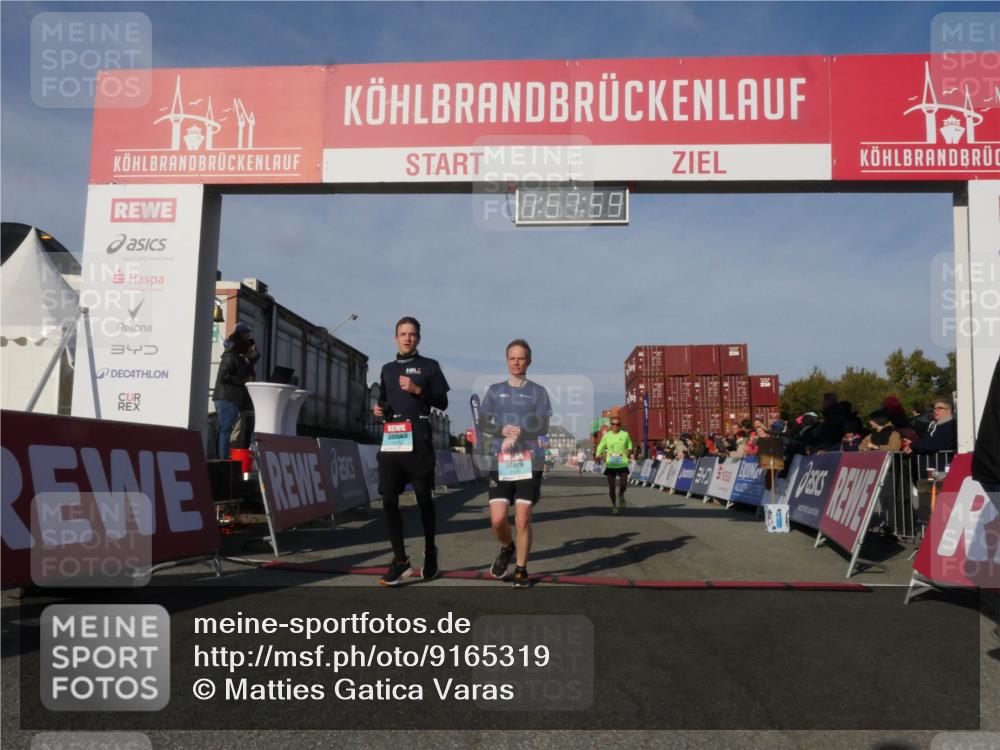 03.10.2025 - Köhlbrandbrückenlauf Matties Gatica Varas http://msf.ph/oto/9165319 03.10.2025 09:58:01 Ziel 1027, 1079, 1251, 2815, 3079, 3136 meine-sportfotos.de