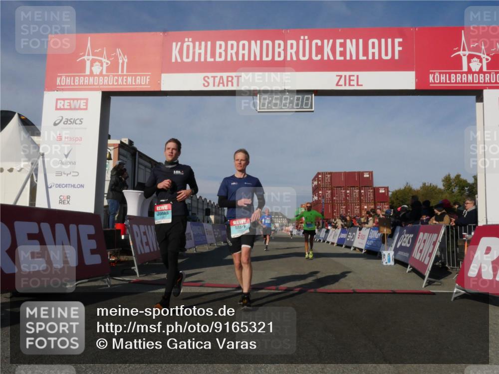 03.10.2025 - Köhlbrandbrückenlauf Matties Gatica Varas http://msf.ph/oto/9165321 03.10.2025 09:58:01 Ziel 1027, 1079, 1251, 2815, 3079, 3136 meine-sportfotos.de
