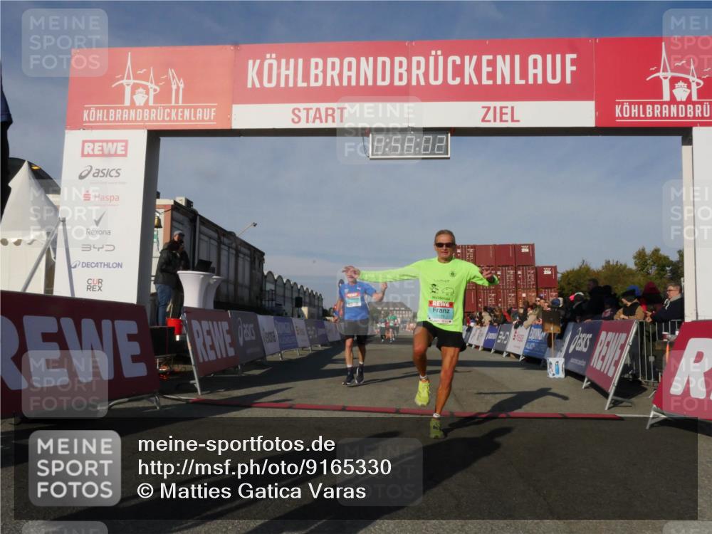 03.10.2025 - Köhlbrandbrückenlauf Matties Gatica Varas http://msf.ph/oto/9165330 03.10.2025 09:58:04 Ziel 1027, 1210, 1251, 2815, 3079 meine-sportfotos.de